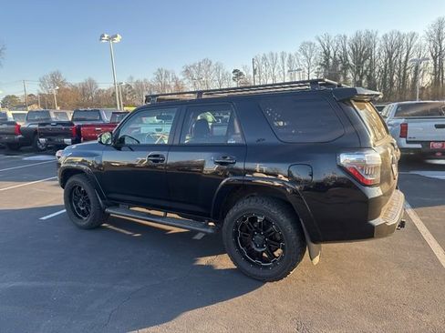 Used 2019 Toyota 4Runner SR5 Premium image 3