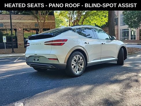 Used 2024 Genesis GV60 RWD image 2
