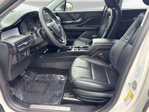 Used 2022 Lincoln Corsair AWD w/ Equipment Group 101A image 12
