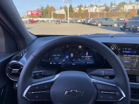 New 2026 Chevrolet Equinox LT w/ Midnight Edition image 14