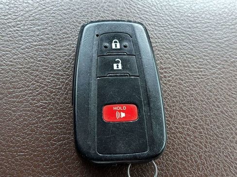 Used 2022 Toyota 4Runner Limited AWD/4WD image 31
