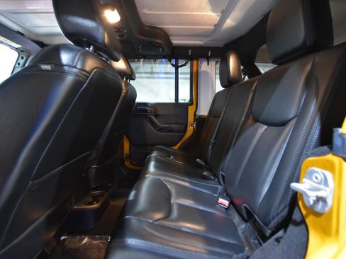 Used 2014 Jeep Wrangler Unlimited Sahara AWD/4WD image 37