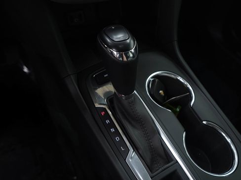 Used 2018 Chevrolet Equinox Premier image 21