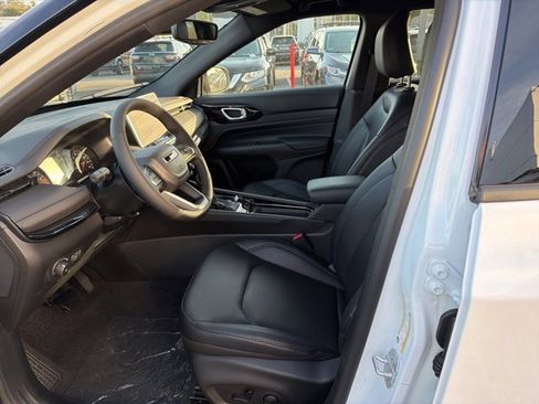 New 2026 Jeep Compass Limited image 8