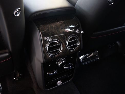 Certified 2022 Rolls-Royce Cullinan w/ Cullinan Package AWD/4WD image 35