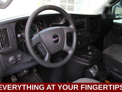 Used 2017 GMC Savana 2500 RWD image 2
