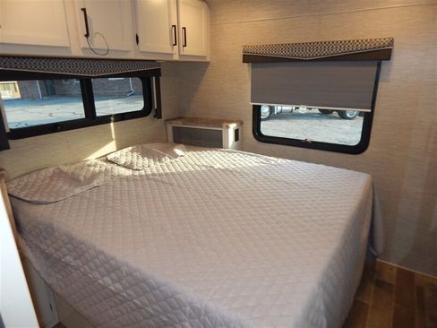 Used 2022 Ford E-450 and Econoline 450 Super Duty w/ Motorhome Prep Package image 49