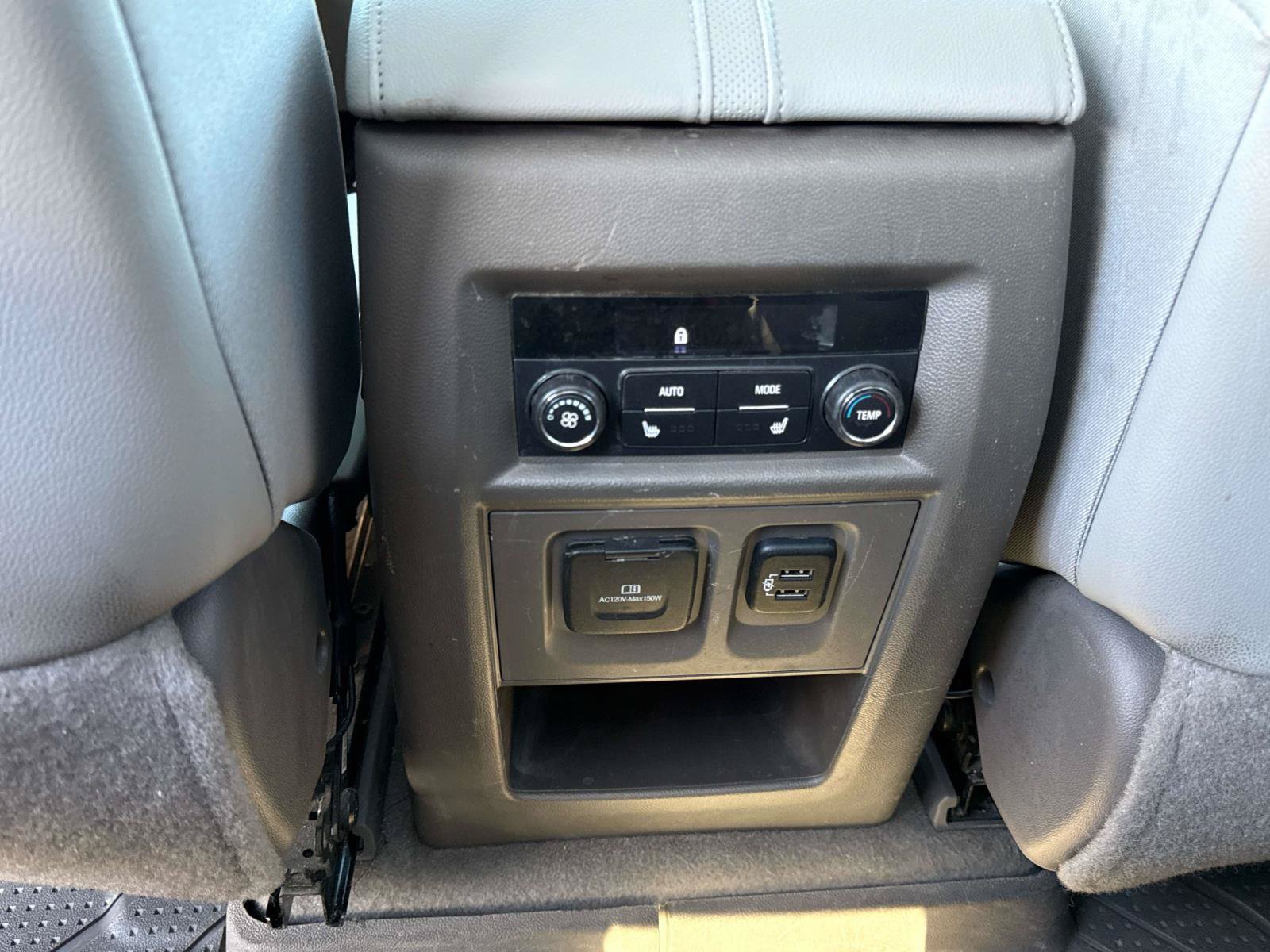 Used 2018 Chevrolet Traverse Premier AWD/4WD image 15