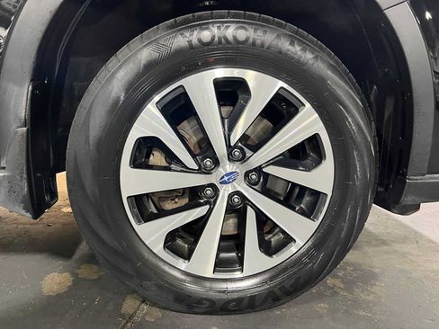 Used 2020 Subaru Outback AWD/4WD image 9