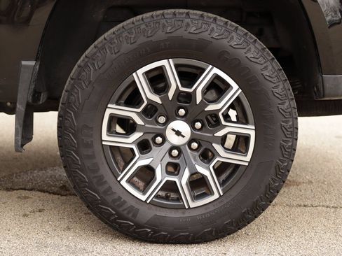 Used 2024 Chevrolet Colorado Z71 w/ Z71 Convenience Package 2 image 37