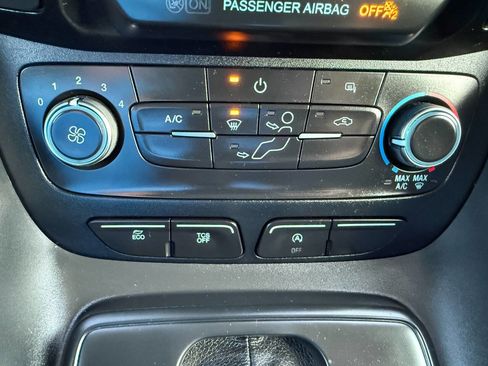 Used 2021 Ford Transit Connect XLT image 40