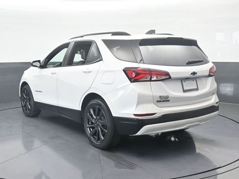 Used 2023 Chevrolet Equinox RS image 4