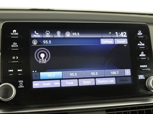 Used 2018 Honda Accord Touring image 27
