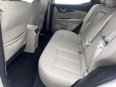 Used 2019 Nissan Rogue Sport SL w/ Premium Package image 34