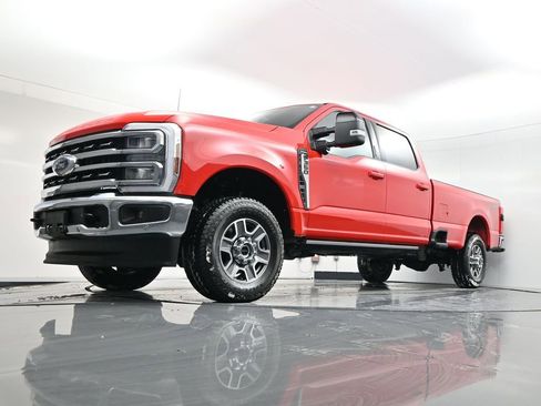 Used 2024 Ford F350 Lariat w/ Lariat Ultimate Package image 43