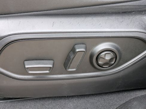 Used 2024 Jeep Grand Cherokee Altitude image 18