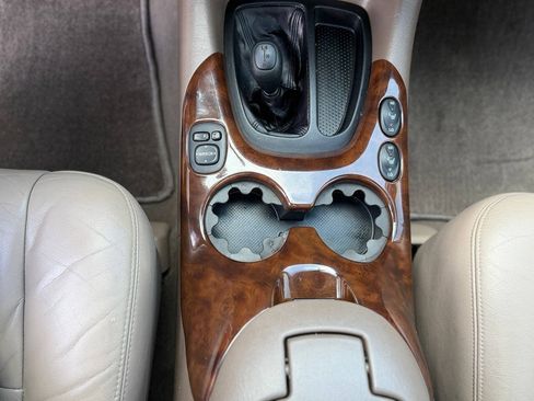 Used 2002 Toyota Sequoia Limited AWD/4WD image 67