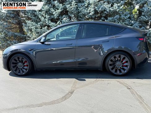 Used 2024 Tesla Model Y Performance AWD/4WD image 4