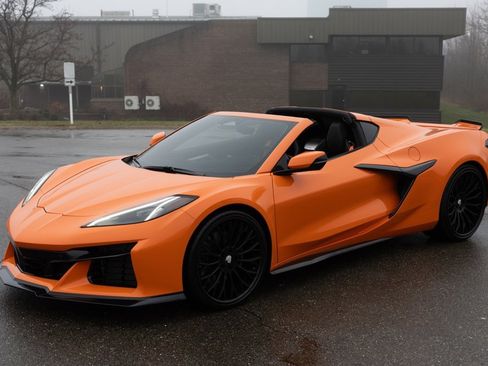 Used 2024 Chevrolet Corvette Z06 image 9