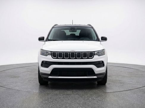 Used 2025 Jeep Compass Limited image 2