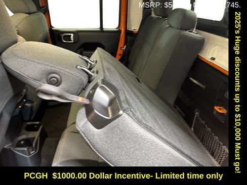 New 2025 Jeep Gladiator Sport image 22