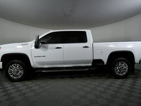 Used 2022 Chevrolet Silverado 3500 High Country w/ Z71 Off-Road Package AWD/4WD image 16