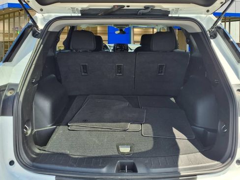 Used 2025 Chevrolet Blazer LT FWD image 23