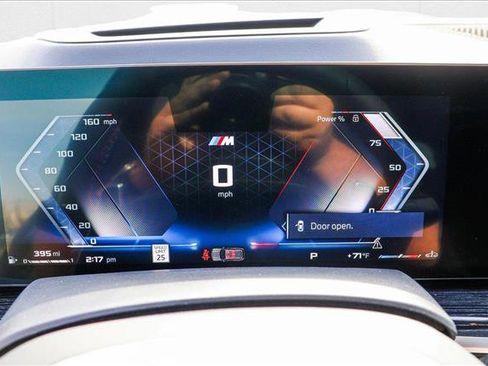 Used 2025 BMW X7 M60i w/ Executive Package image 14