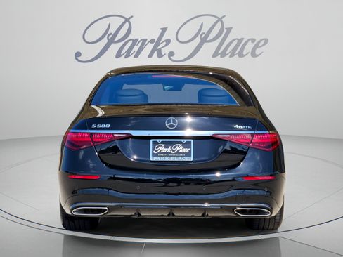 Used 2025 Mercedes-Benz S 580 4MATIC Sedan image 4