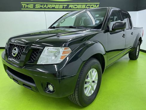 Used 2017 Nissan Frontier SV image 5