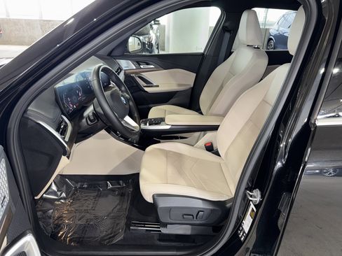 Certified 2025 BMW X1 xDrive28i w/ Convenience Package image 19