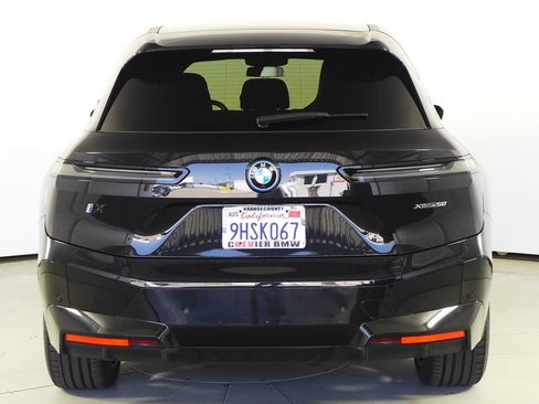 Used 2024 BMW iX xDrive50 w/ Sport Package AWD/4WD image 7