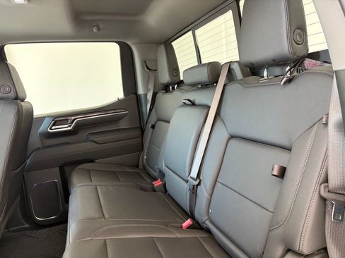 Used 2024 Chevrolet Silverado 1500 LTZ AWD/4WD image 38