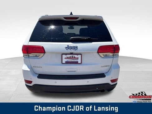 Used 2018 Jeep Grand Cherokee Laredo AWD/4WD image 7