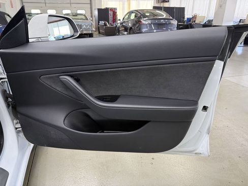 Used 2020 Tesla Model 3 Long Range image 16