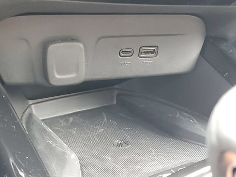 Certified 2024 Chevrolet Trax ACTIV w/ Sunroof Package FWD image 28