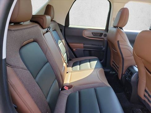 Used 2025 Ford Bronco Sport Outer Banks w/ Outer Banks Tech Package+ AWD/4WD image 16