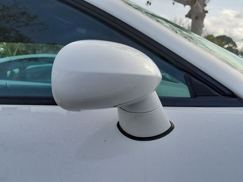 Used 2017 Dodge Challenger GT w/ Technology Group image 10