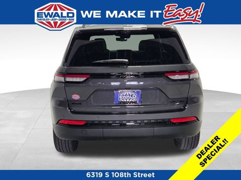 New 2025 Jeep Grand Cherokee Limited w/ Luxury Tech Group II AWD/4WD image 20