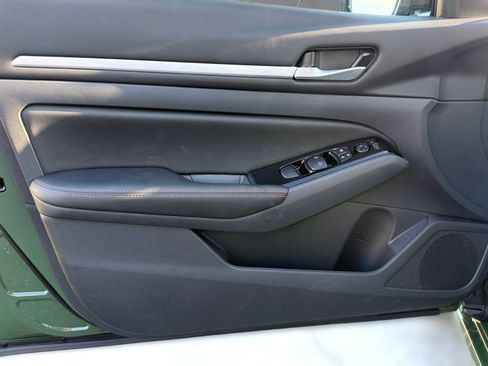 New 2025 Nissan Altima 2.5 SR image 11