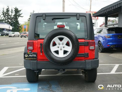 Used 2018 Jeep Wrangler Sport image 6