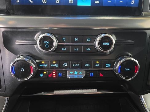 Used 2022 Ford F150 Lariat w/ Equipment Group 502A High image 37