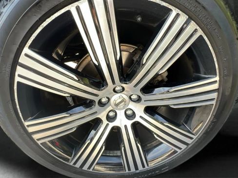 Used 2021 Volvo XC90 T6 Inscription w/ Lounge Package image 19