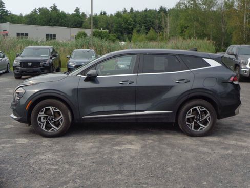 Used 2024 Kia Sportage LX AWD/4WD image 5