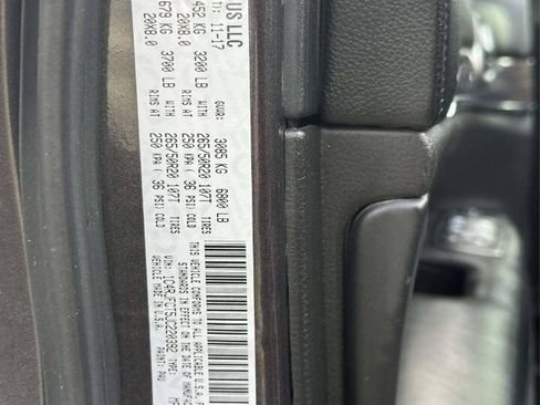 Used 2018 Jeep Grand Cherokee Overland AWD/4WD image 30