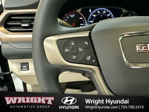 Used 2023 GMC Acadia Denali w/ Denali Technology Package image 22