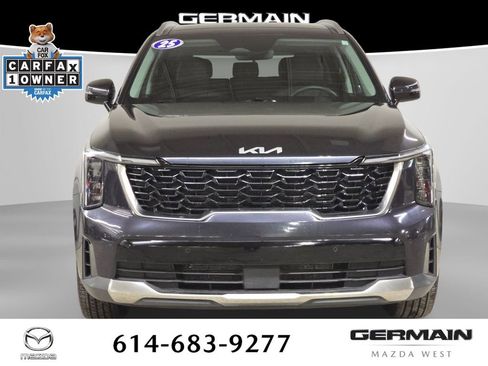Used 2025 Kia Sorento S w/ Panoramic Sunroof Package image 3