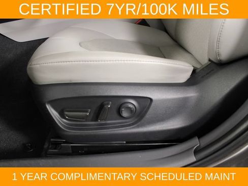 Used 2022 Toyota Camry XLE FWD image 18