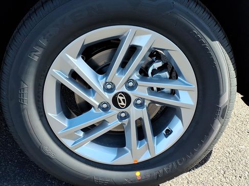 New 2026 Hyundai Tucson SE image 5