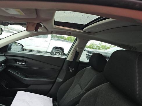 Used 2023 Honda Accord EX image 4